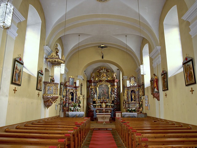 pfarrkirche-837942_640